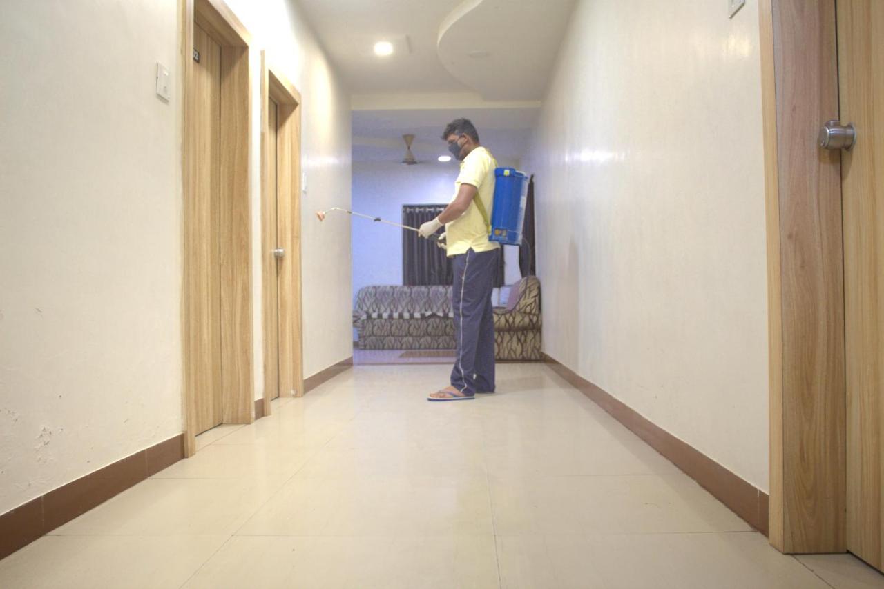 Hotel Shri Radhe Somnath Exterior photo