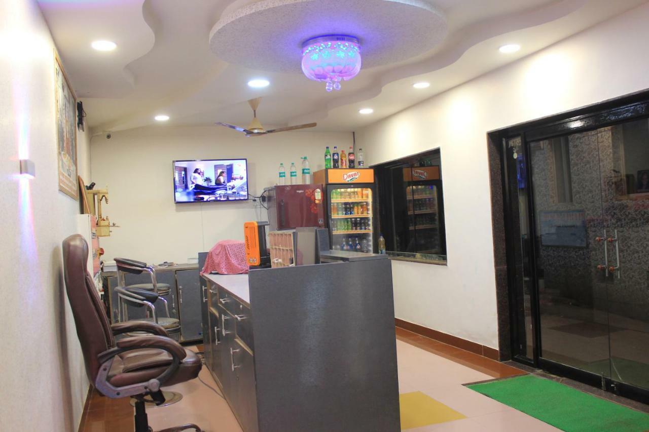 Hotel Shri Radhe Somnath Exterior photo